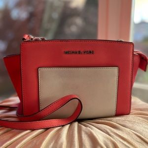 Michael Kors Coral Small Crossbody